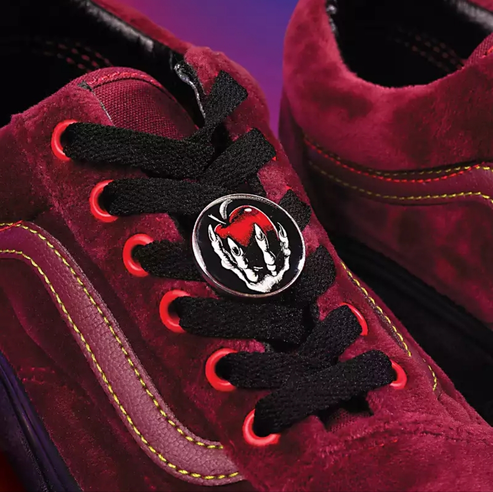 VANS Old Skool Velvet Stackform Disney 100 Poison Apple Snow White